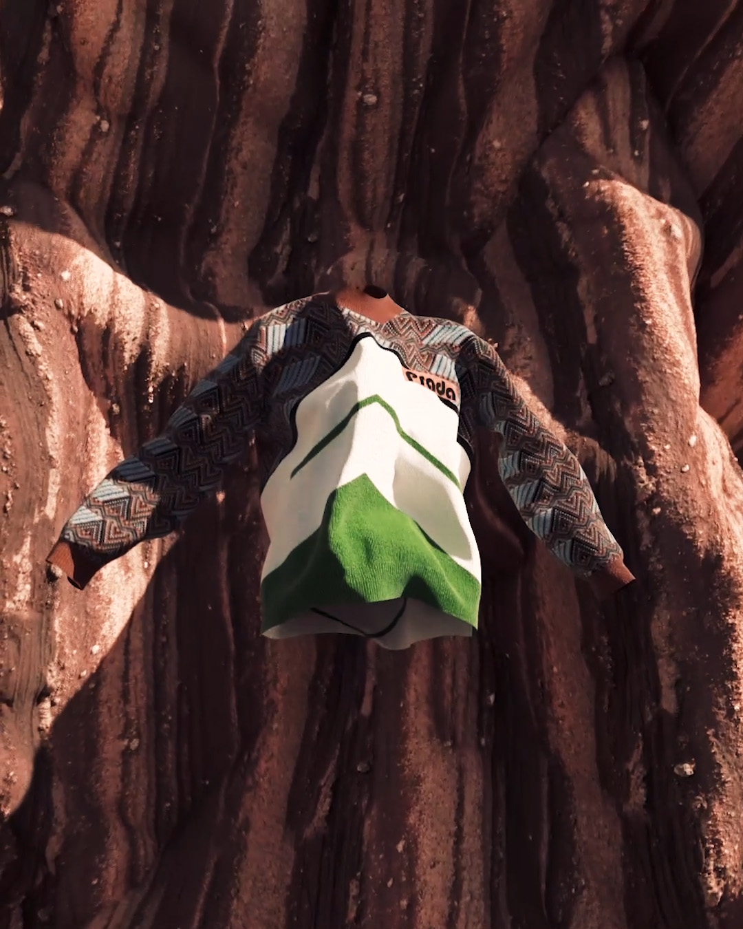 Prada — video 1 frame 6