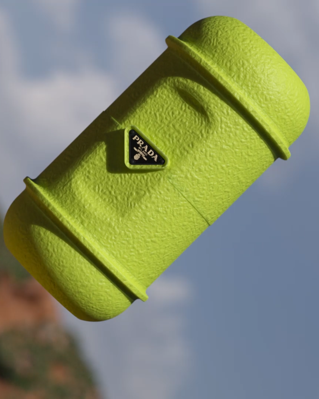 Prada — video 1 frame 1